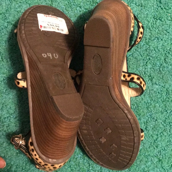 Dr. Scholl's Jacobs Cheetah Wedge - Picture 10 of 11